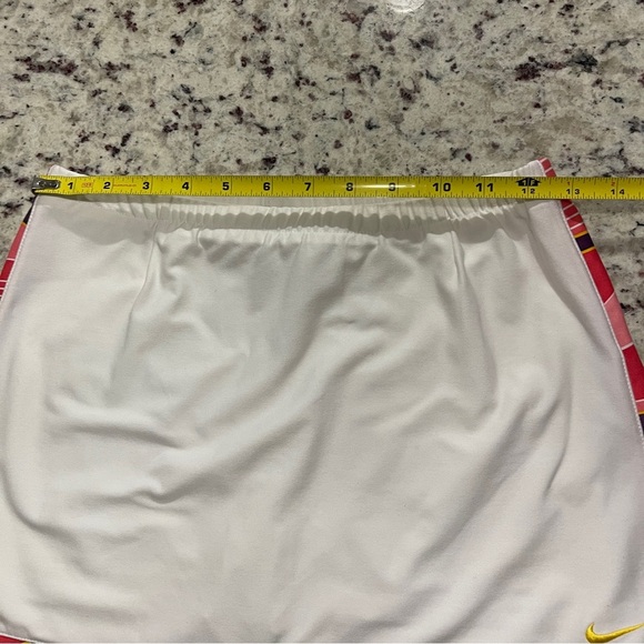 Nike Dri-Fit Tennis Skirt Size XS 0-2 White Coral Geo Print Yellow Swoosh Logo - Picture 9 of 9